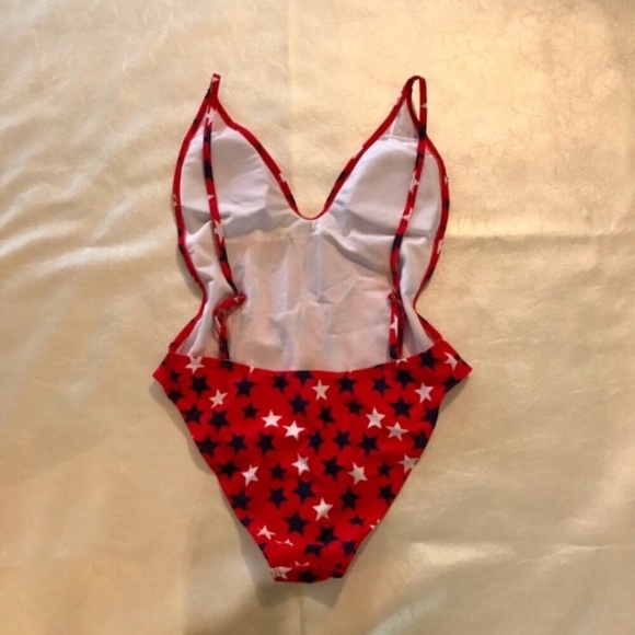 ONE LEFT *** Red Star Print Monokini - Picture 3 of 4